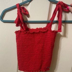Red Hollister crop